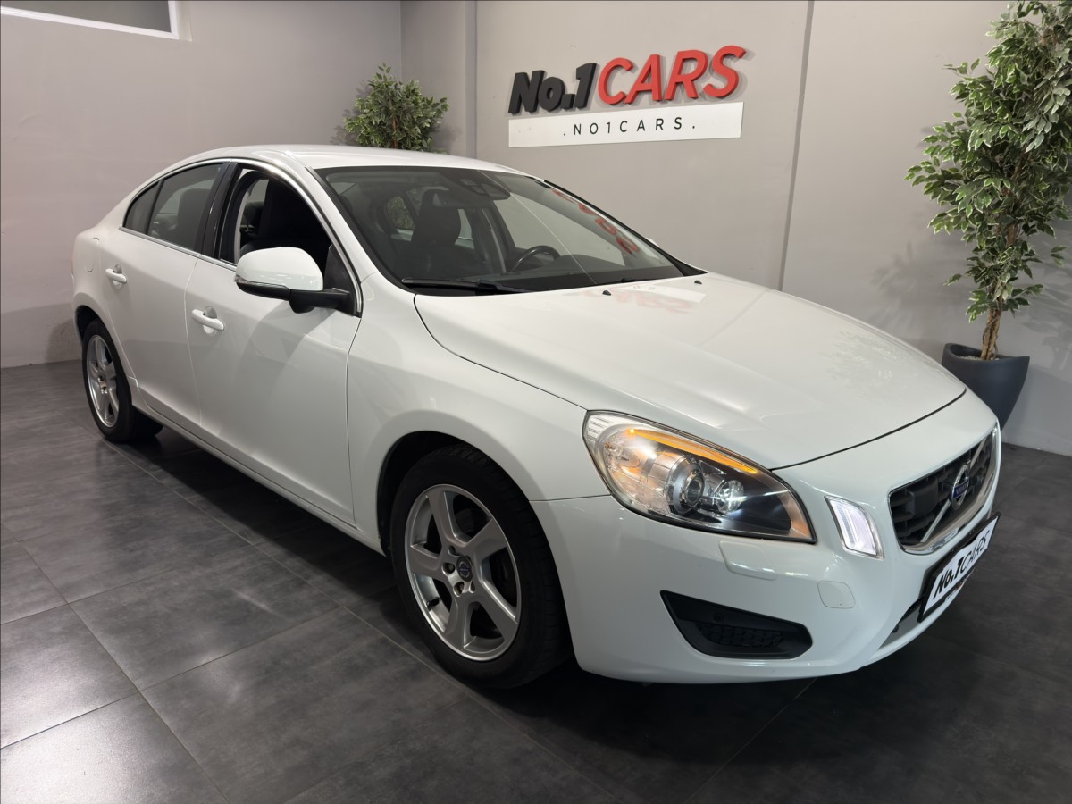 volvo-s60-1-6-t3-summum-xenon-blis - 1