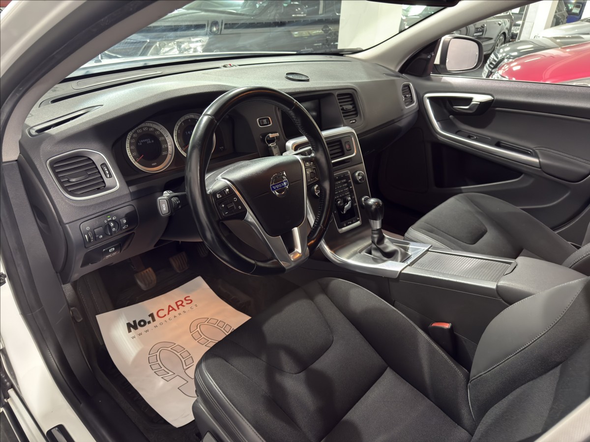 volvo-s60-1-6-t3-summum-xenon-blis - 7