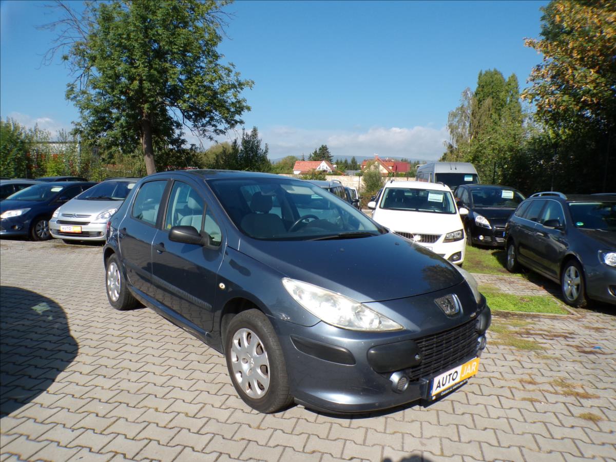 Peugeot 307 1,4 16V  TAŽNÉ ZAŘÍZENÍ