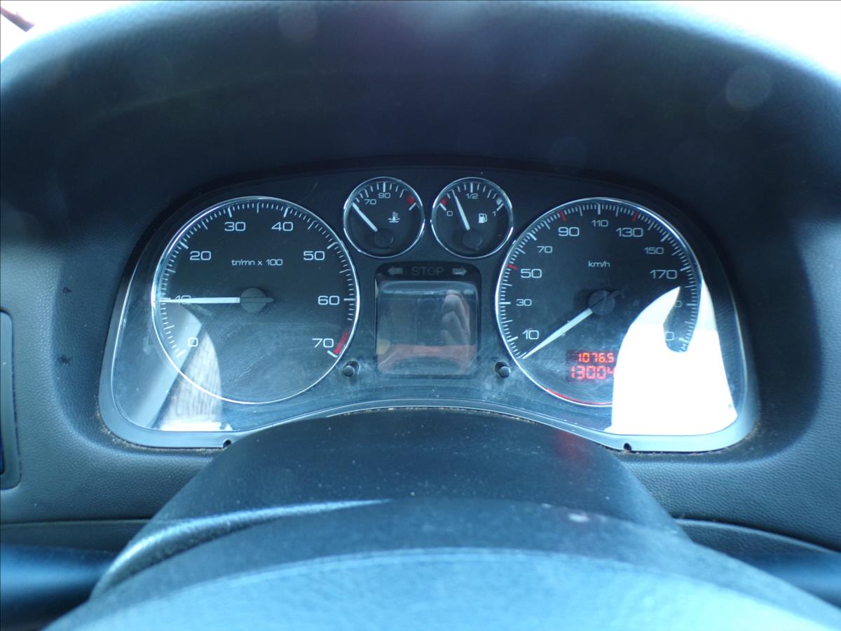 peugeot-307-1-4-16v-tazne-zarizeni - 6