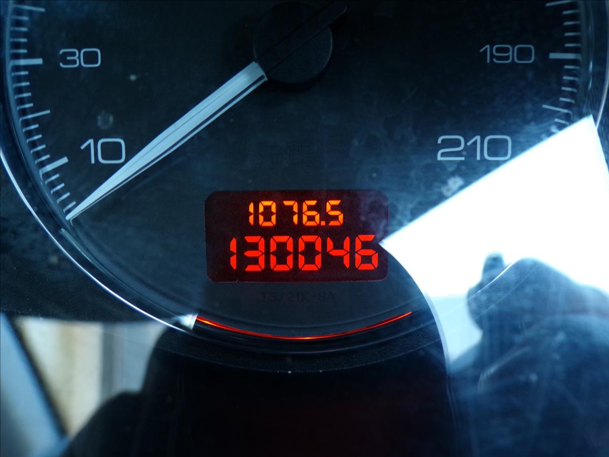peugeot-307-1-4-16v-tazne-zarizeni - 7