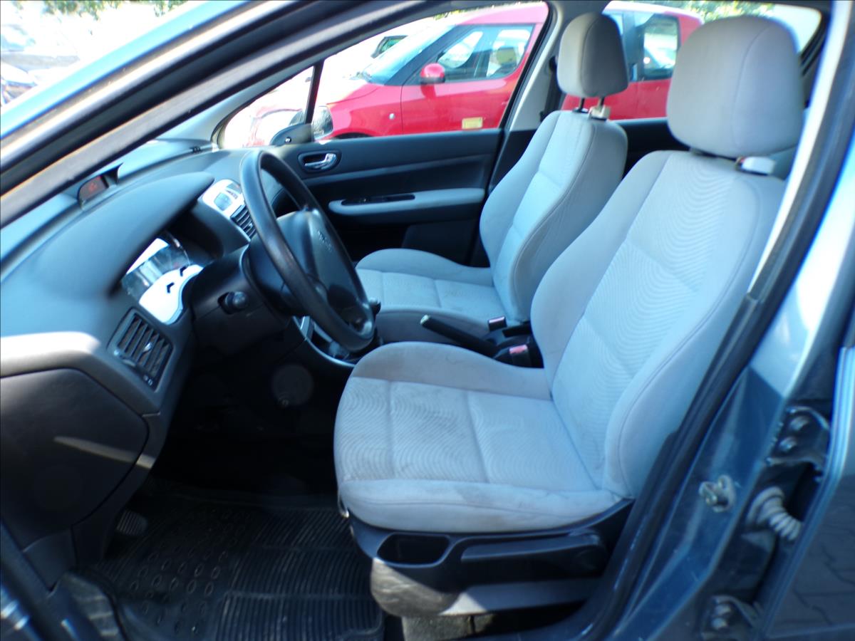 peugeot-307-1-4-16v-tazne-zarizeni - 9
