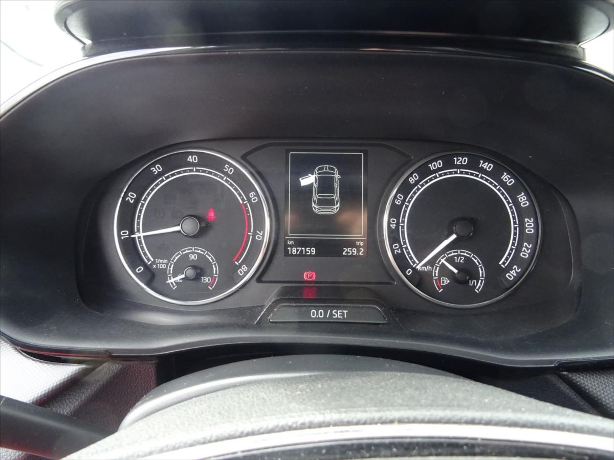 skoda-fabia-1-0-tsi-70-kw - 9