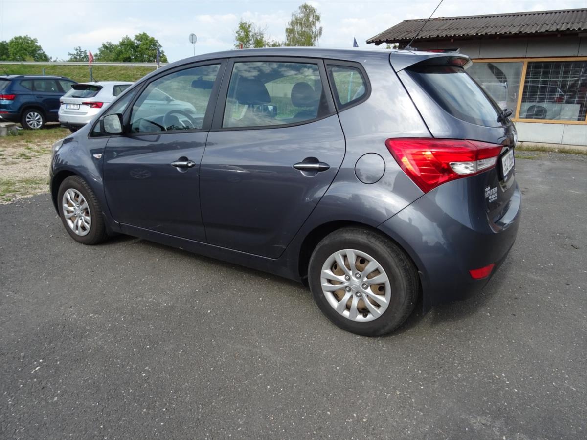 hyundai-ix20-1-4-cvvt-66-kw-1-majitel-v-cr - 5