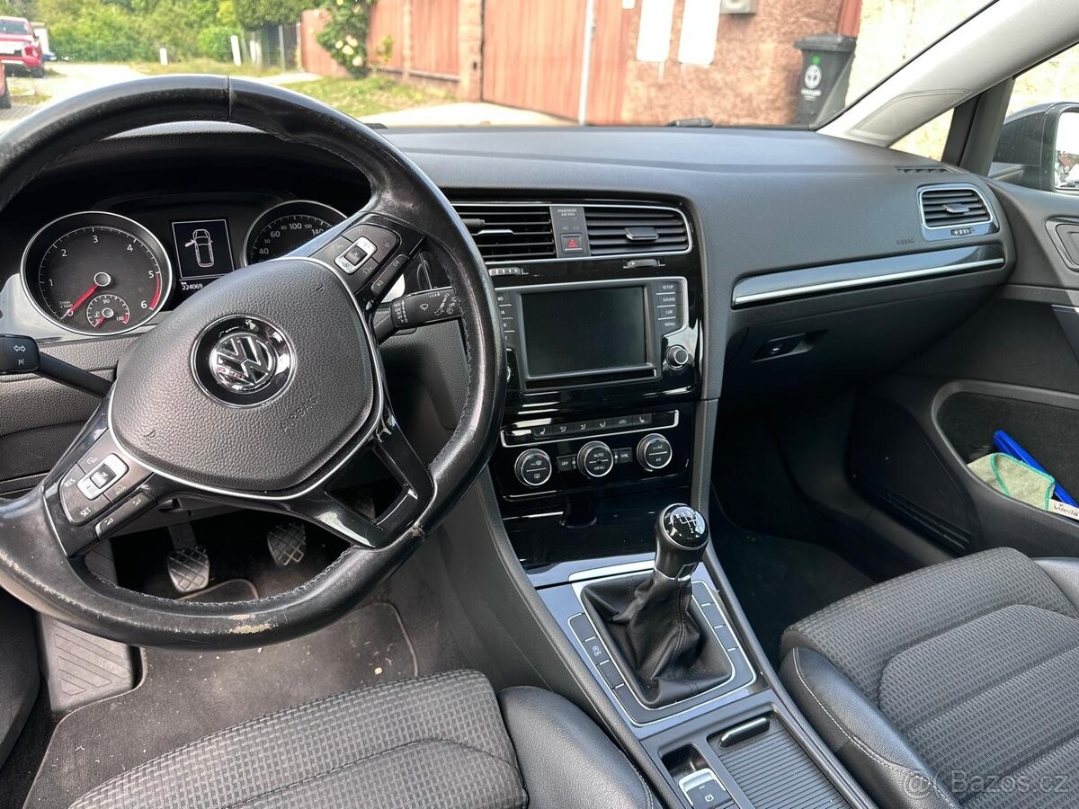 volkswagen-golf-2-0-7-rv2016-tdi-110-kw - 3