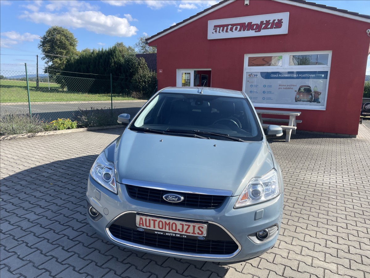 ford-focus-2-0-hdi-100-kw-xenony-nova-stk-digiklima-ok - 1