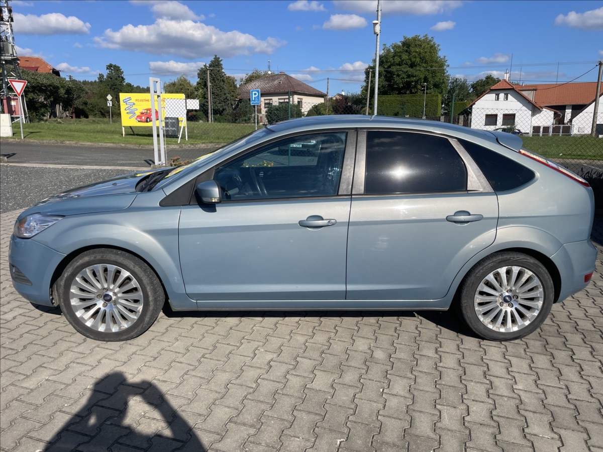 ford-focus-2-0-hdi-100-kw-xenony-nova-stk-digiklima-ok - 3