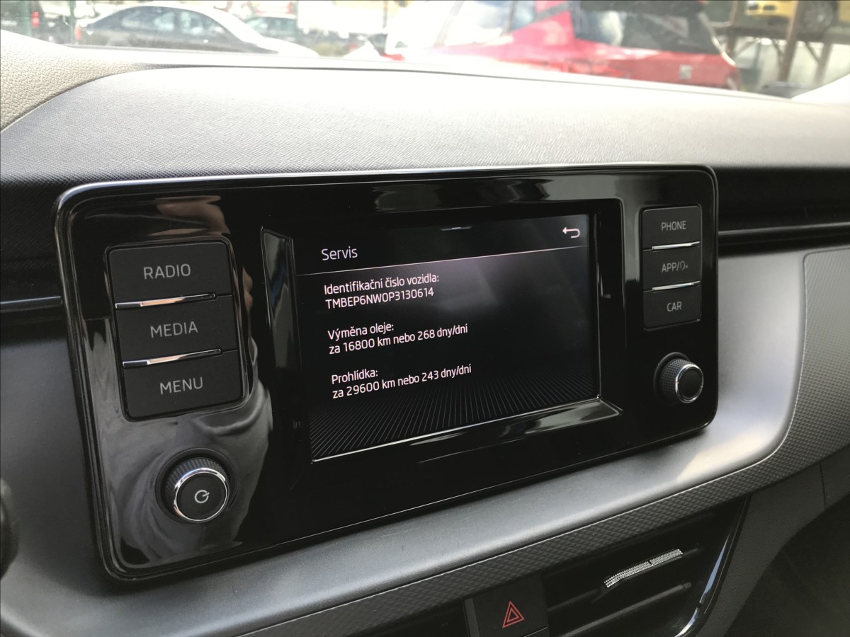 skoda-scala-1-0-tsi-70kw - 8
