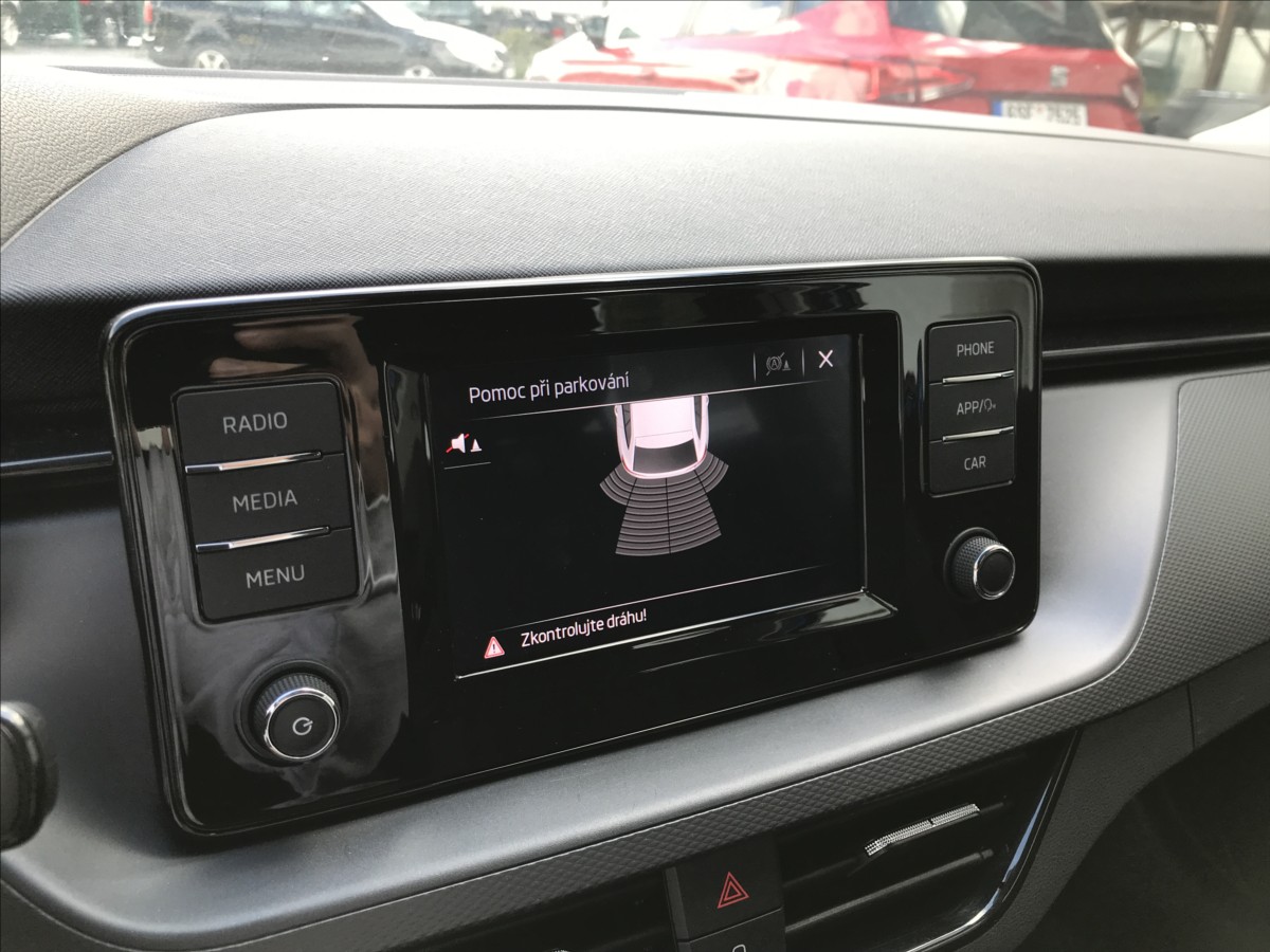skoda-scala-1-0-tsi-70kw - 9