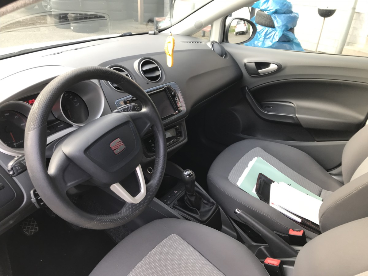 seat-ibiza-1-2-tsi-combi-77kw - 8