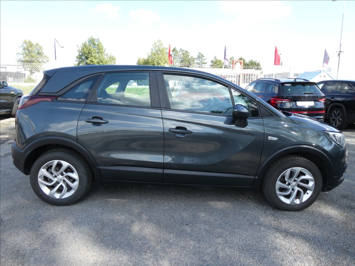 opel-crossland-x-1-2-turbo-96kw-po-servise-2majitel - 1