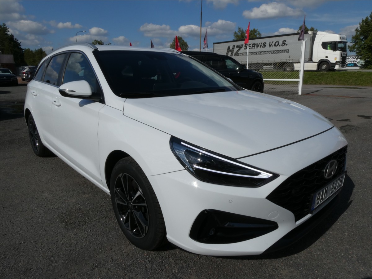 Hyundai i30 1,0 T-GDi 88kW Smart,ČR,navigace