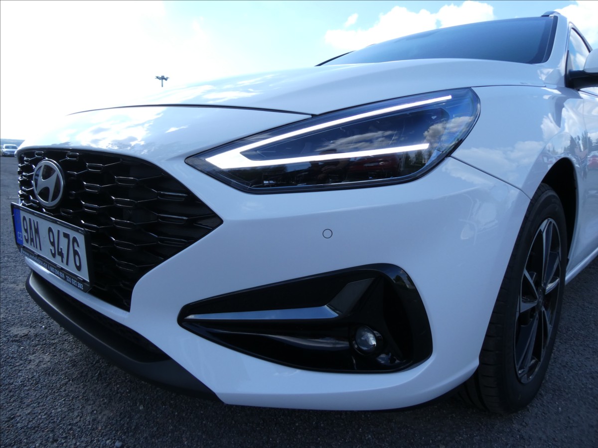 hyundai-i30-1-0-t-gdi-88kw-smart-cr-navigace - 3