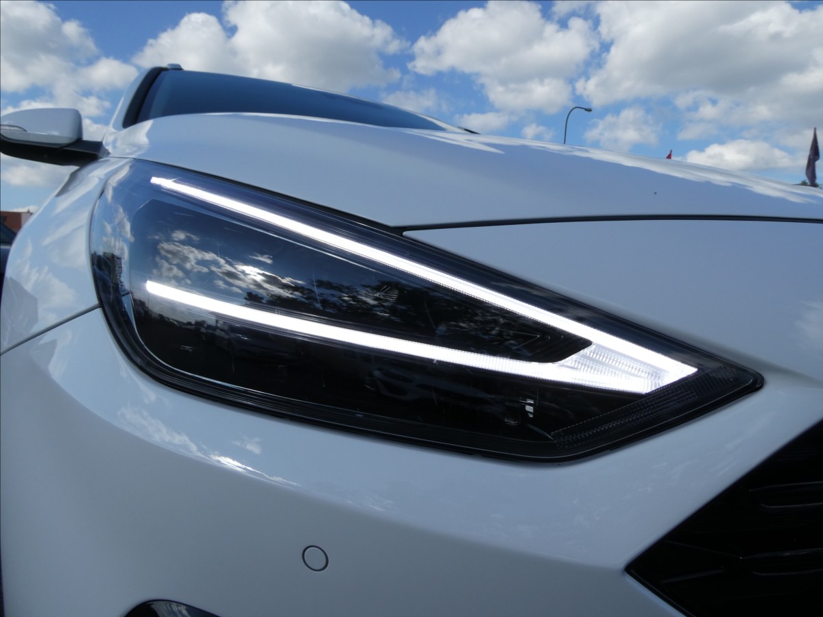 hyundai-i30-1-0-t-gdi-88kw-smart-cr-navigace - 4