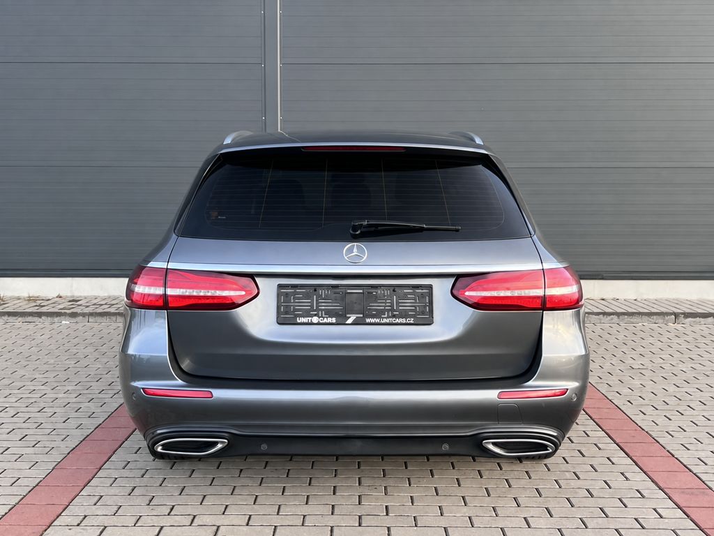 mercedes-benz-tridy-e-220d-business-p-kamera-tazne-z - 4