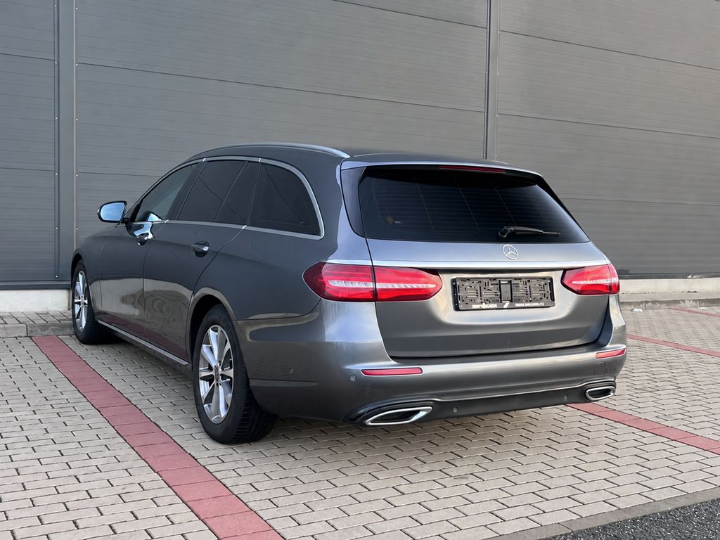 mercedes-benz-tridy-e-220d-business-p-kamera-tazne-z - 5