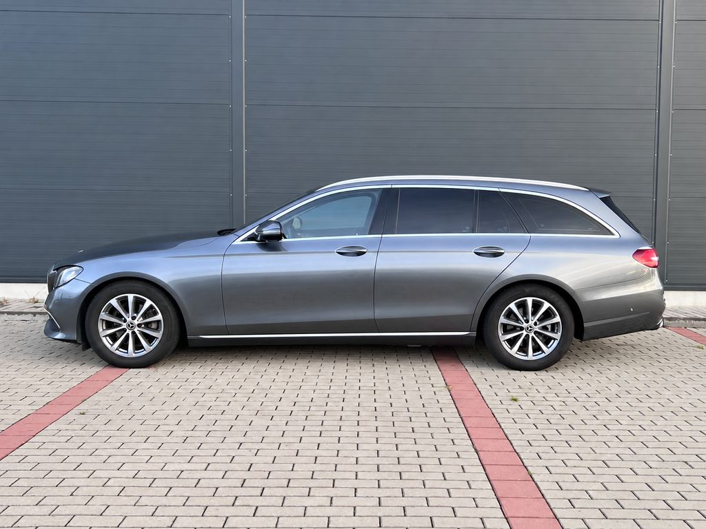 mercedes-benz-tridy-e-220d-business-p-kamera-tazne-z - 6