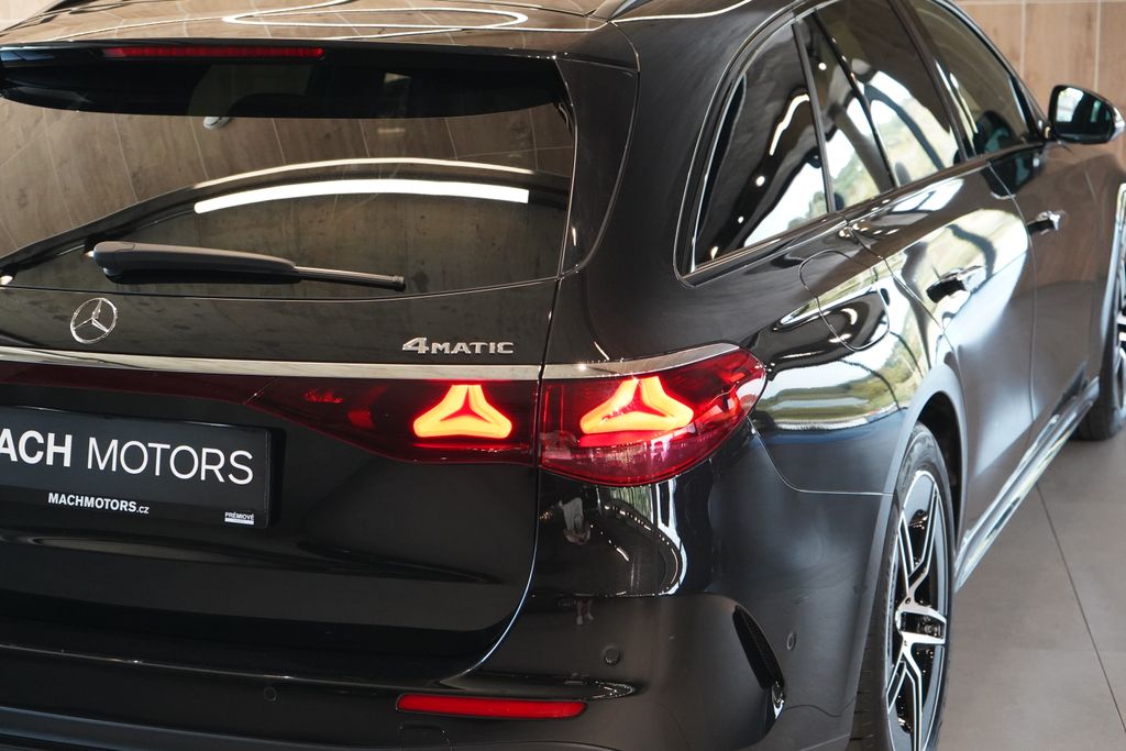 mercedes-benz-tridy-e-220d-4matic-amg-pano-tazne - 8