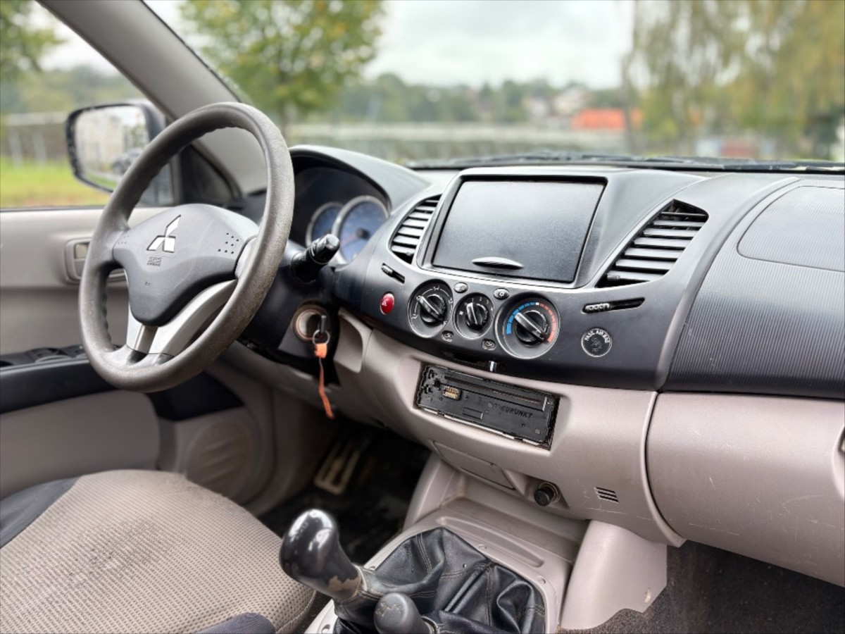 mitsubishi-l200-2-5-di-d-4x4 - 7