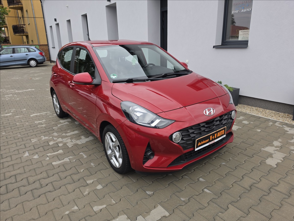 Hyundai i10 1,0 49KW vyhř. volat + sedadla