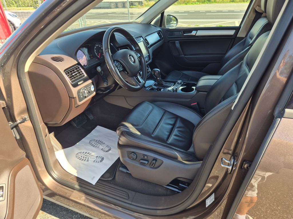 volkswagen-touareg-3-0tdi-150kw-4x4-tazne - 8