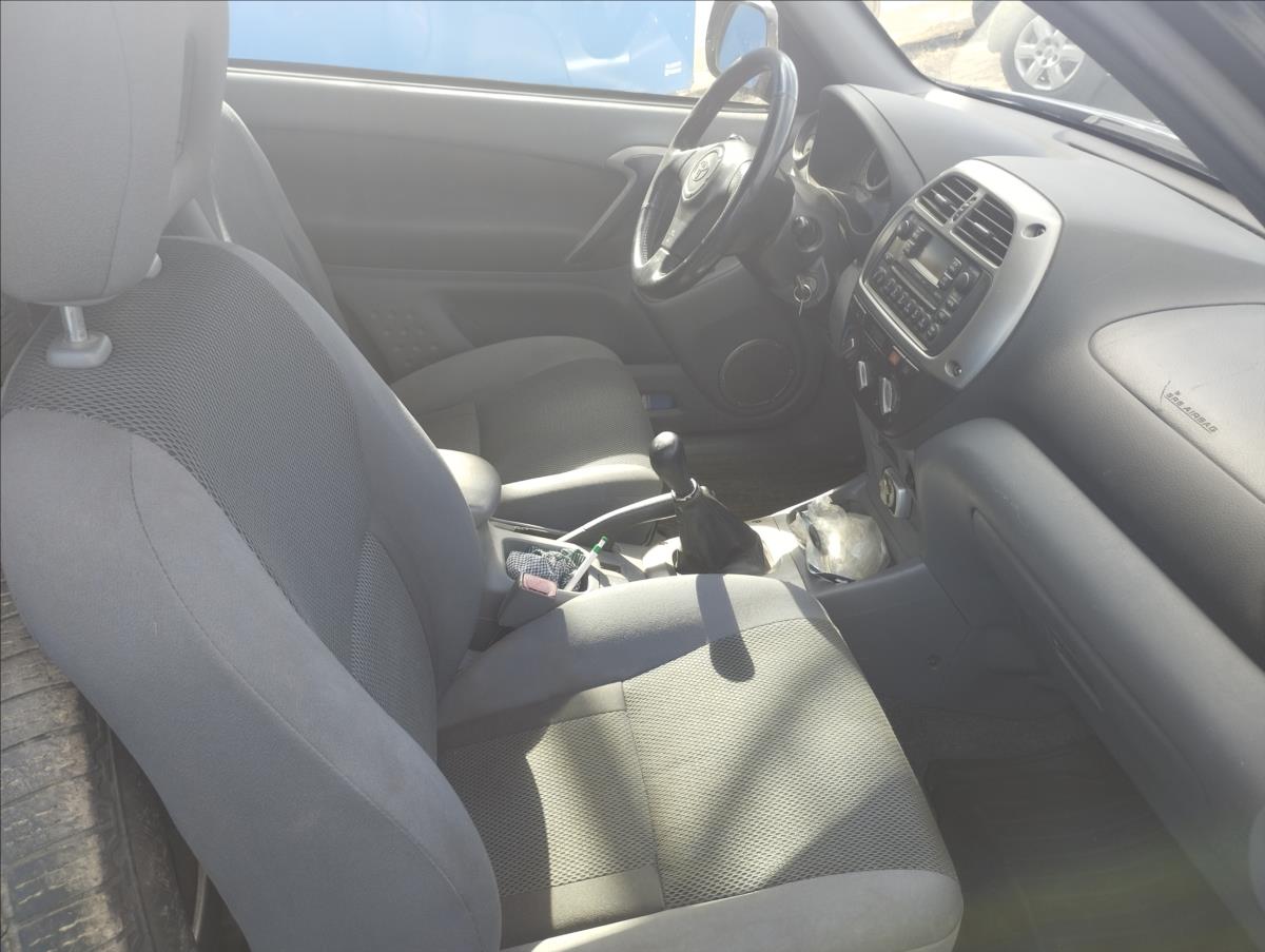 toyota-rav4-2-0 - 7