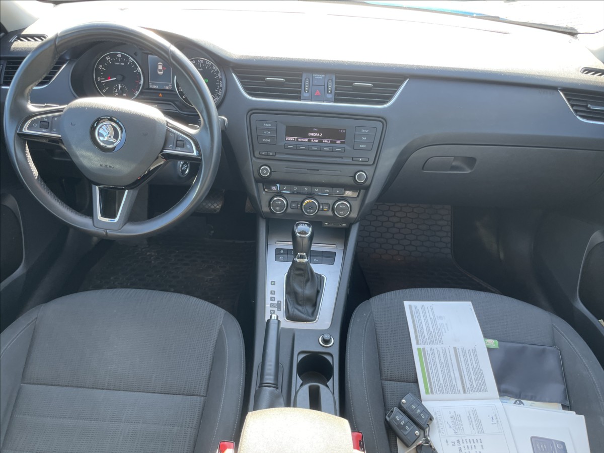 skoda-octavia-1-8-tsi-132kw-dsg-style-xenon-led-czauto - 9