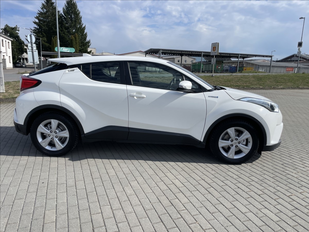 toyota-c-hr-1-8-i-72kw-hybrid-e-cvt-czauto-tazne - 4