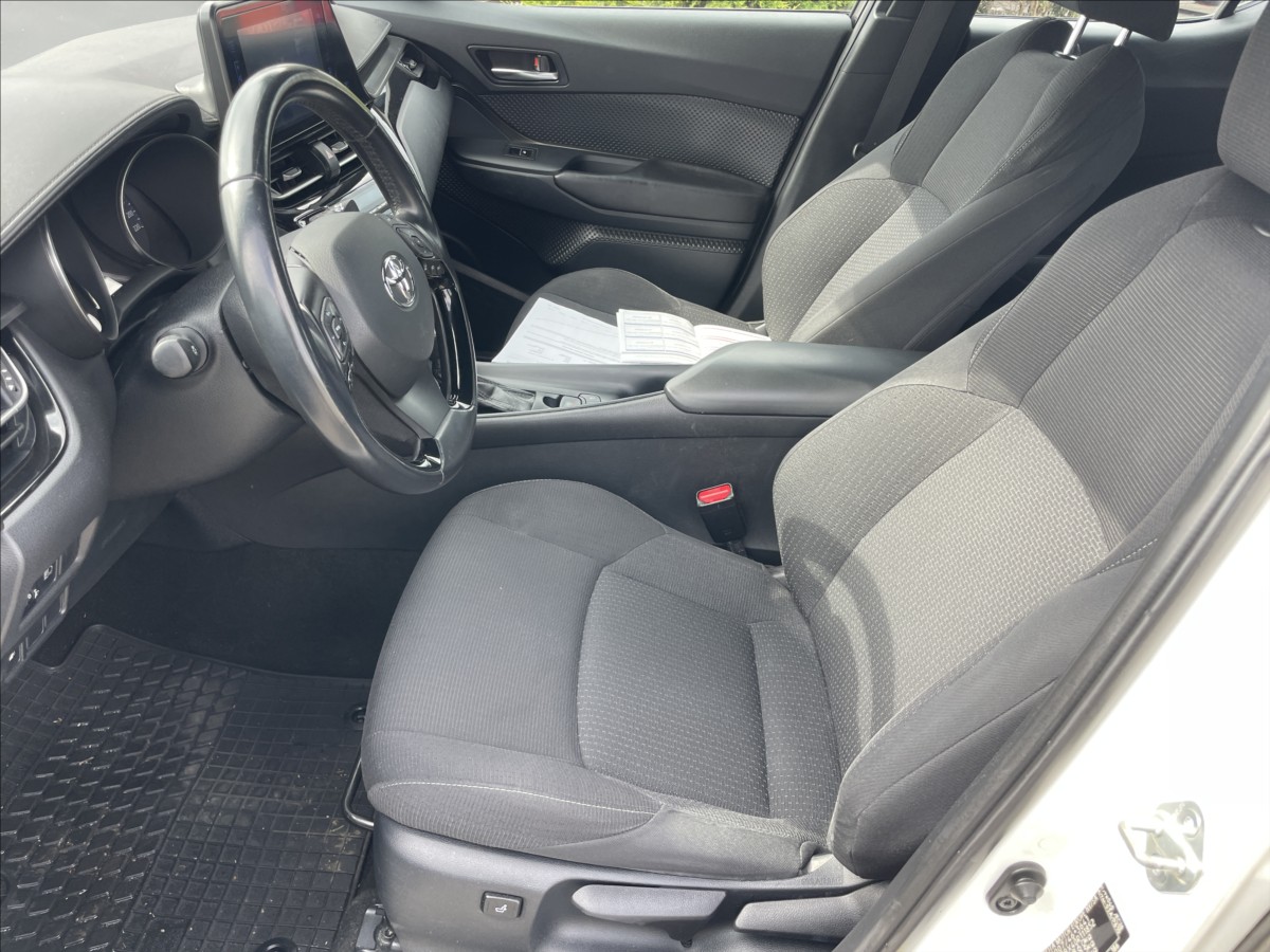 toyota-c-hr-1-8-i-72kw-hybrid-e-cvt-czauto-tazne - 6