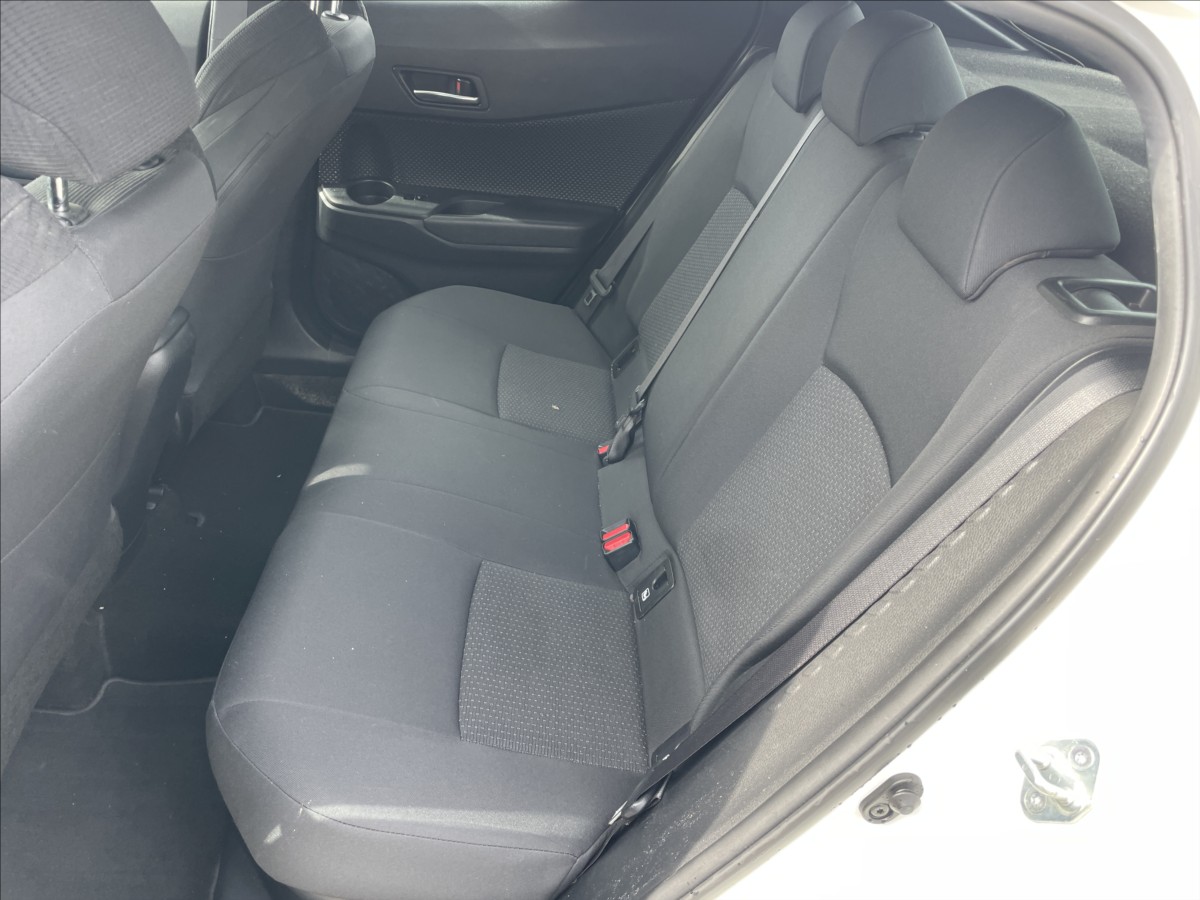 toyota-c-hr-1-8-i-72kw-hybrid-e-cvt-czauto-tazne - 7