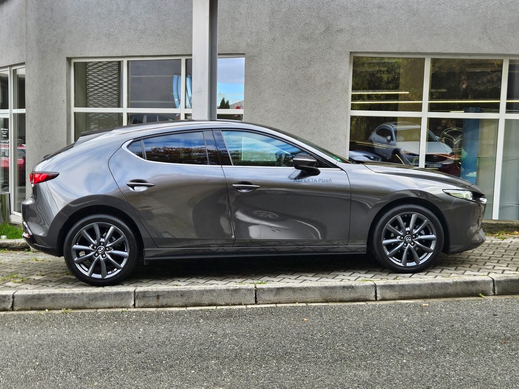mazda-3-2-5l-e-skyactiv-g-1-majitel - 5