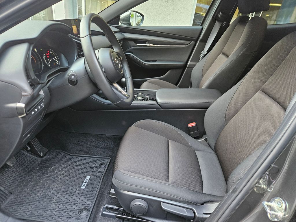 mazda-3-2-5l-e-skyactiv-g-1-majitel - 9