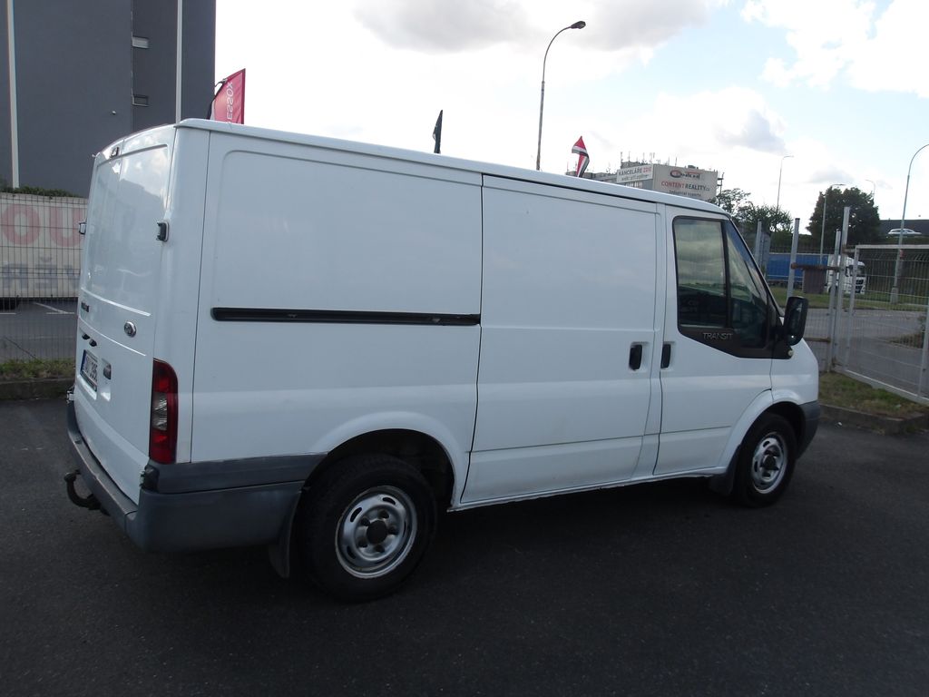 ford-transit-2-2tdci-cr-nova-stk - 8