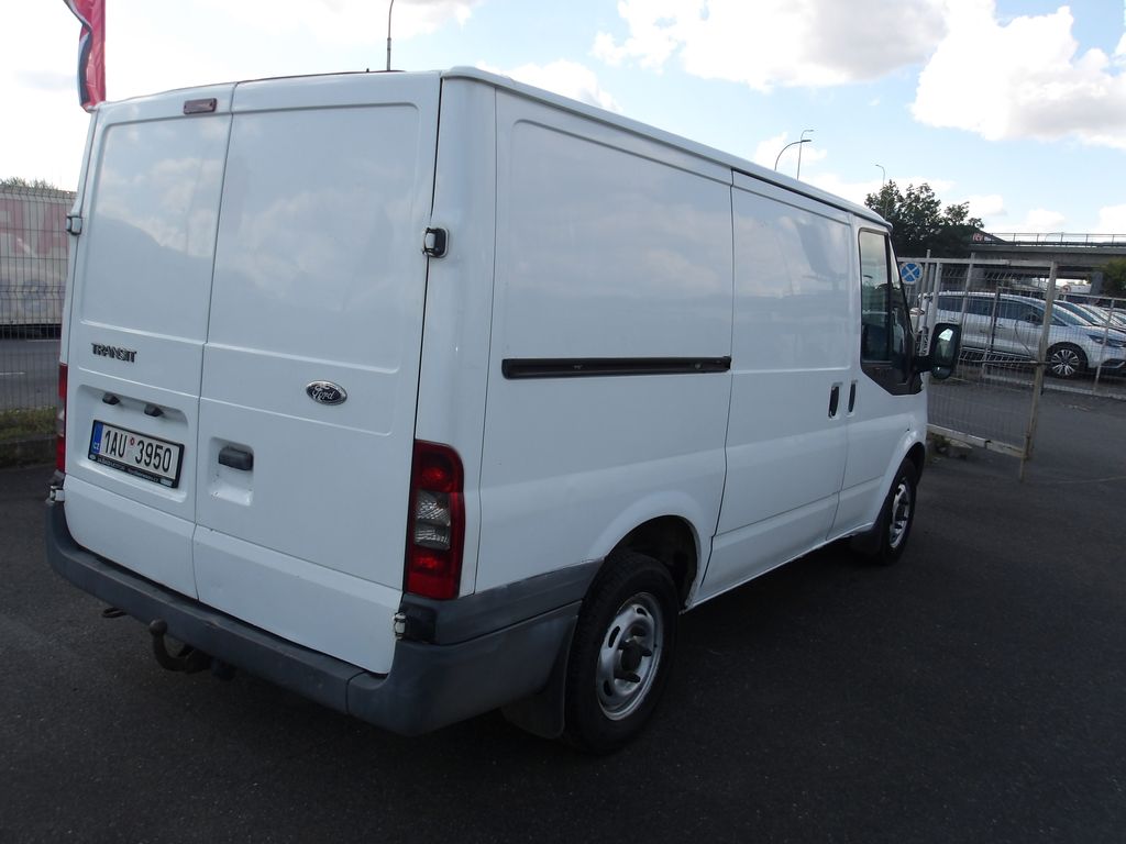 ford-transit-2-2tdci-cr-nova-stk - 9