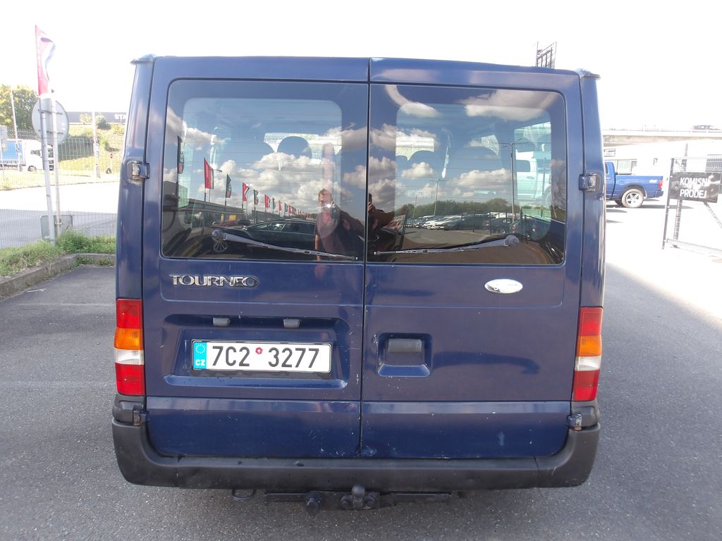 ford-transit-2-0tdci-tourneo-9-mist - 8