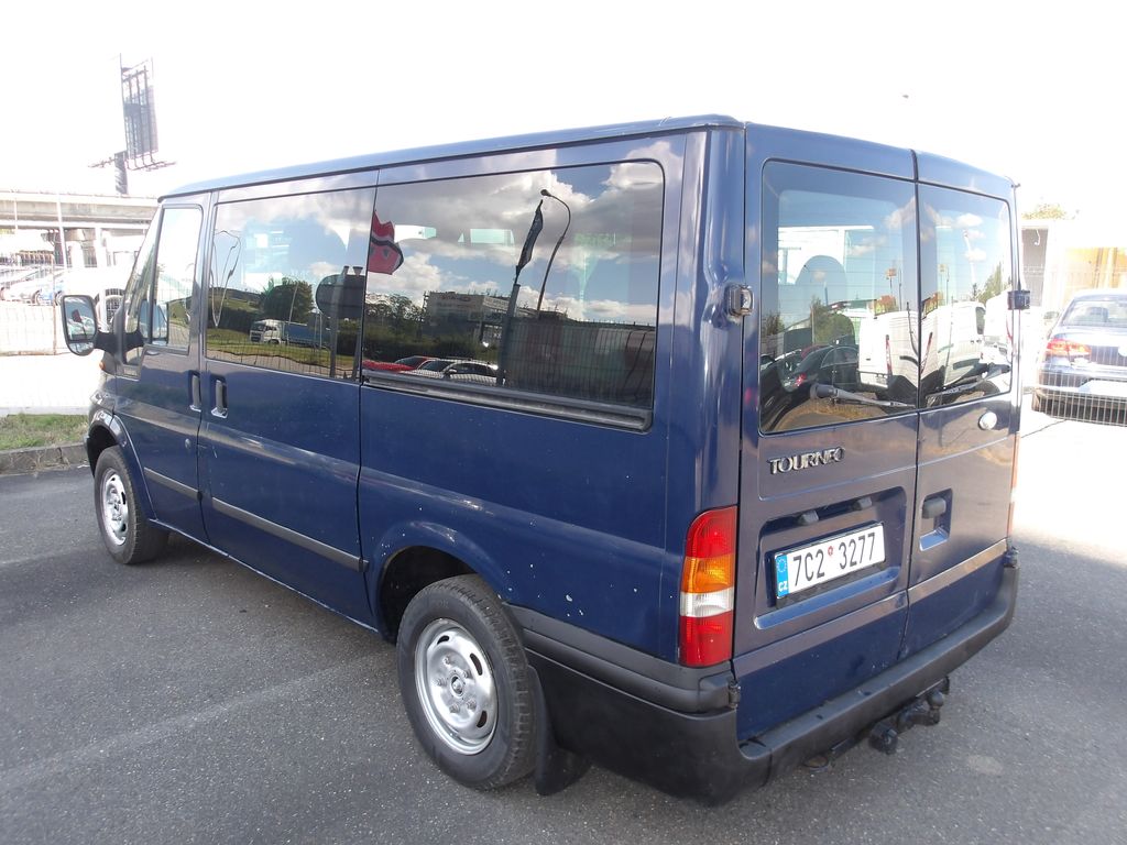 ford-transit-2-0tdci-tourneo-9-mist - 9