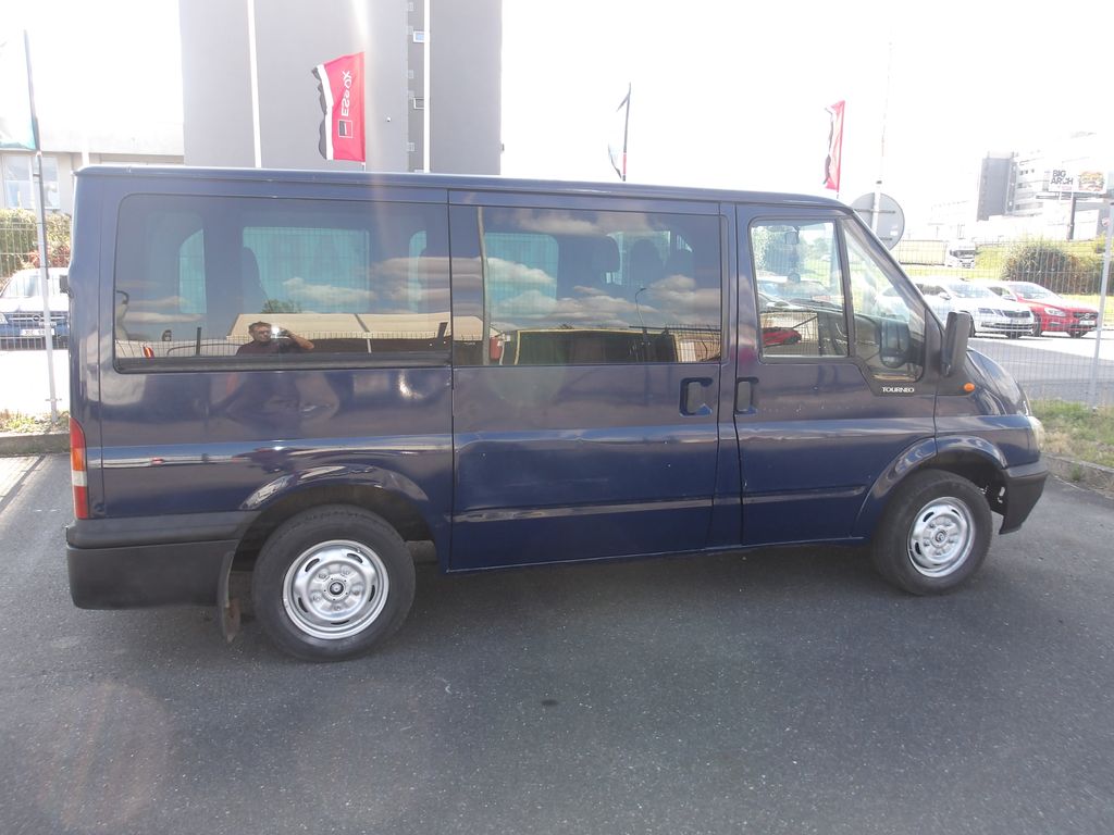 ford-transit-2-0tdci-tourneo-9-mist - 6