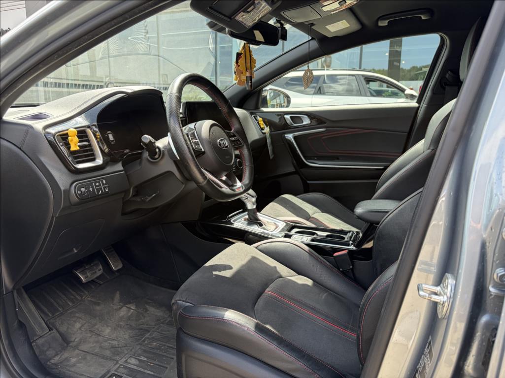 kia-proceed-1-6-t-gdi-7dct-gt - 4