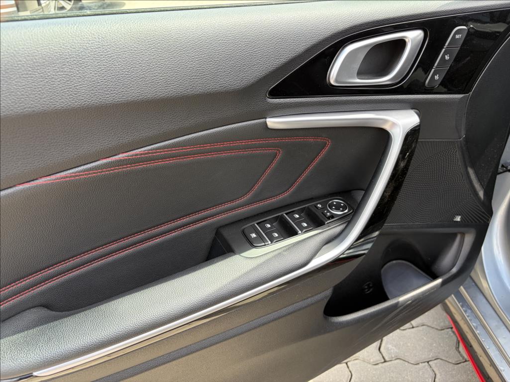 kia-proceed-1-6-t-gdi-7dct-gt - 6