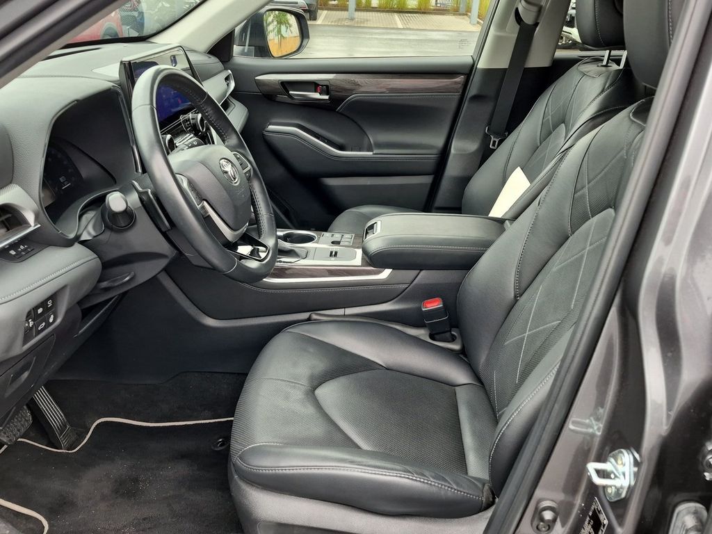 toyota-highlander-executive-2-5-hev-4x4 - 8
