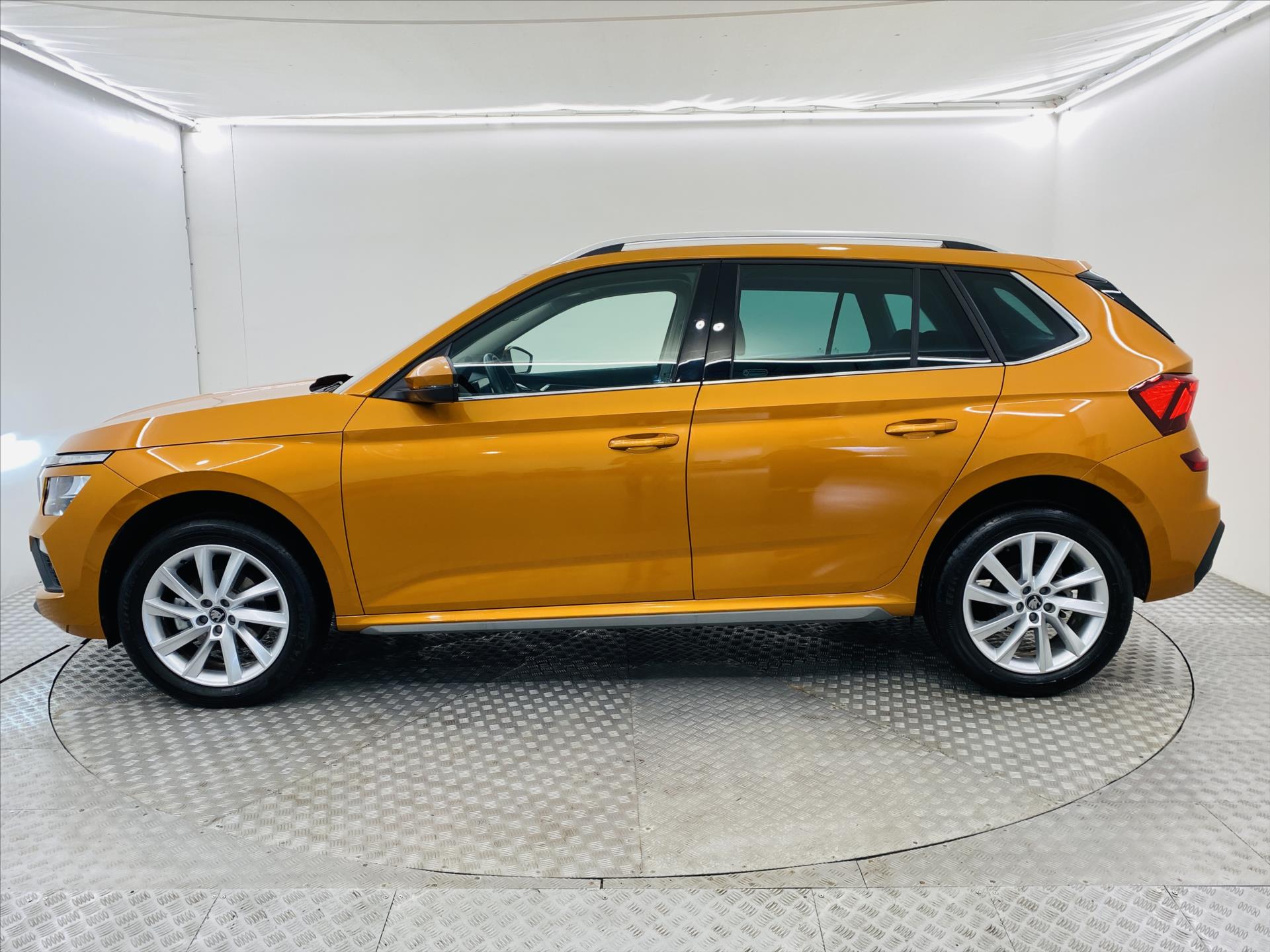 skoda-kamiq-1-0-tsi-85kw-top-selection - 2