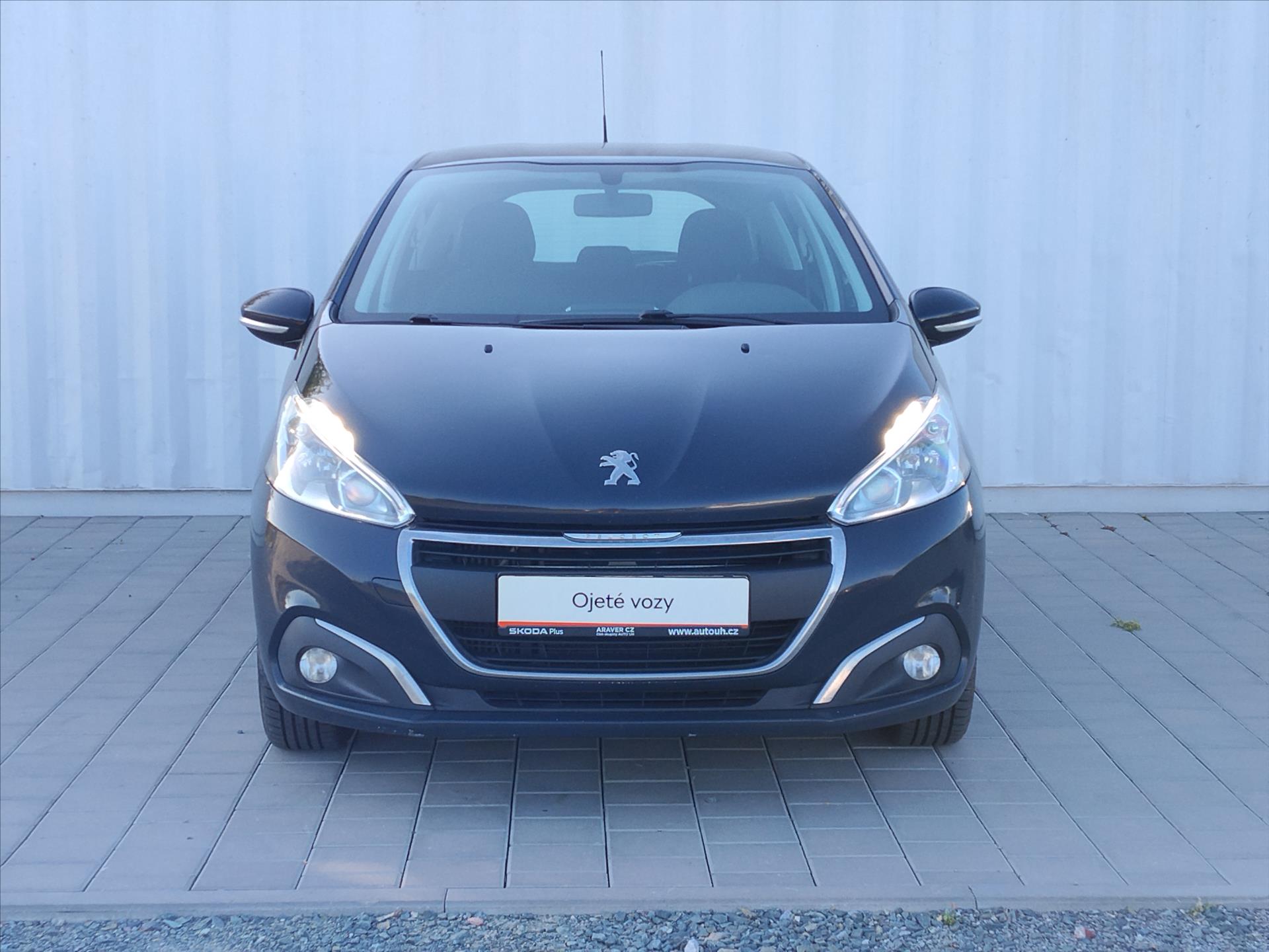 peugeot-208-1-6-1-6-hdi-55kw-klimatizace - 1