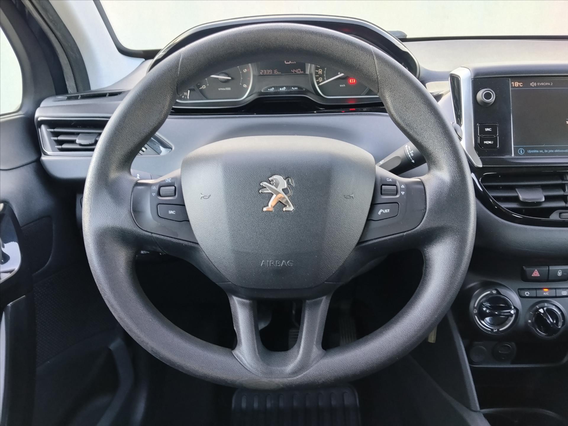 peugeot-208-1-6-1-6-hdi-55kw-klimatizace - 4