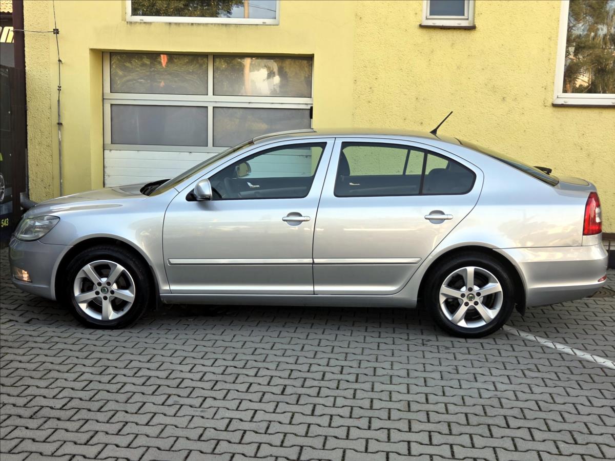 skoda-octavia-1-2-tsi-amb-serv-knizka - 6