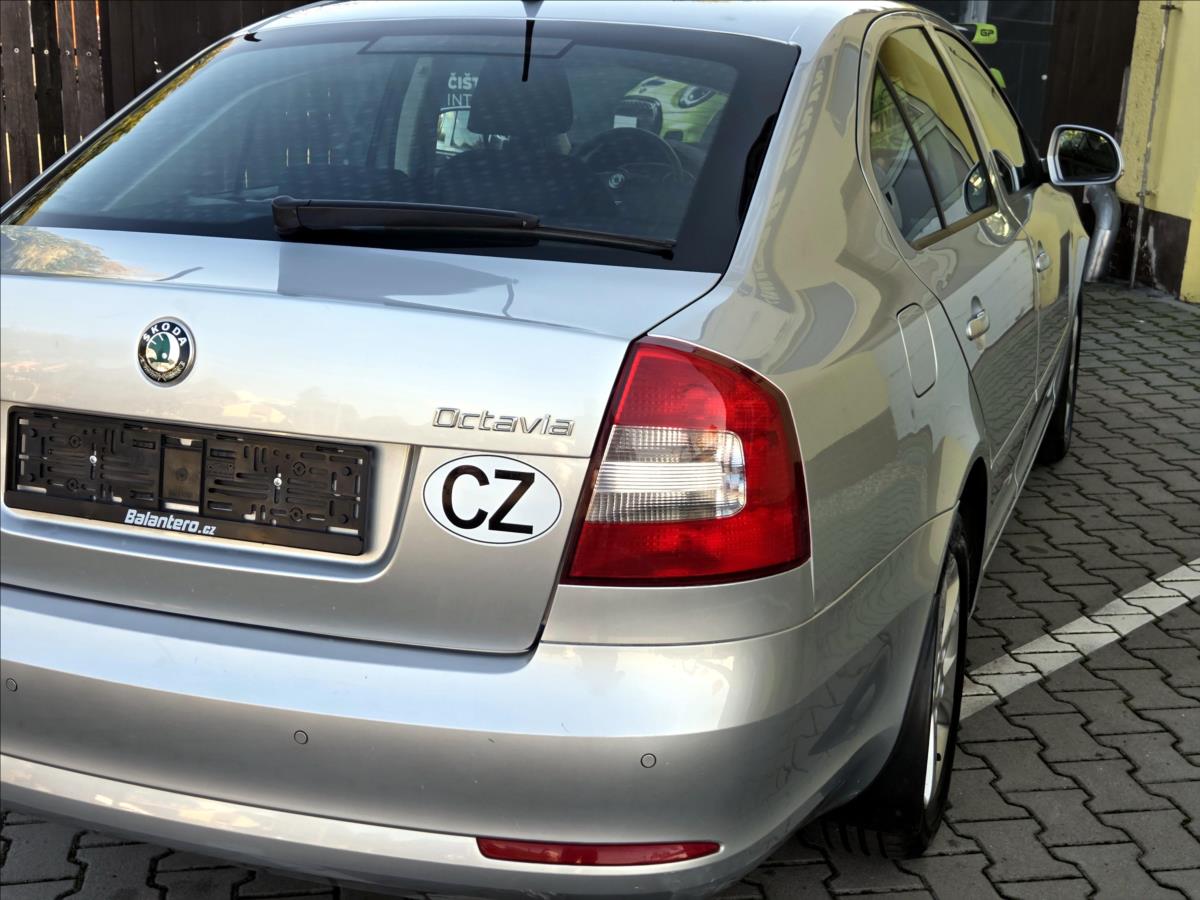 skoda-octavia-1-2-tsi-amb-serv-knizka - 9