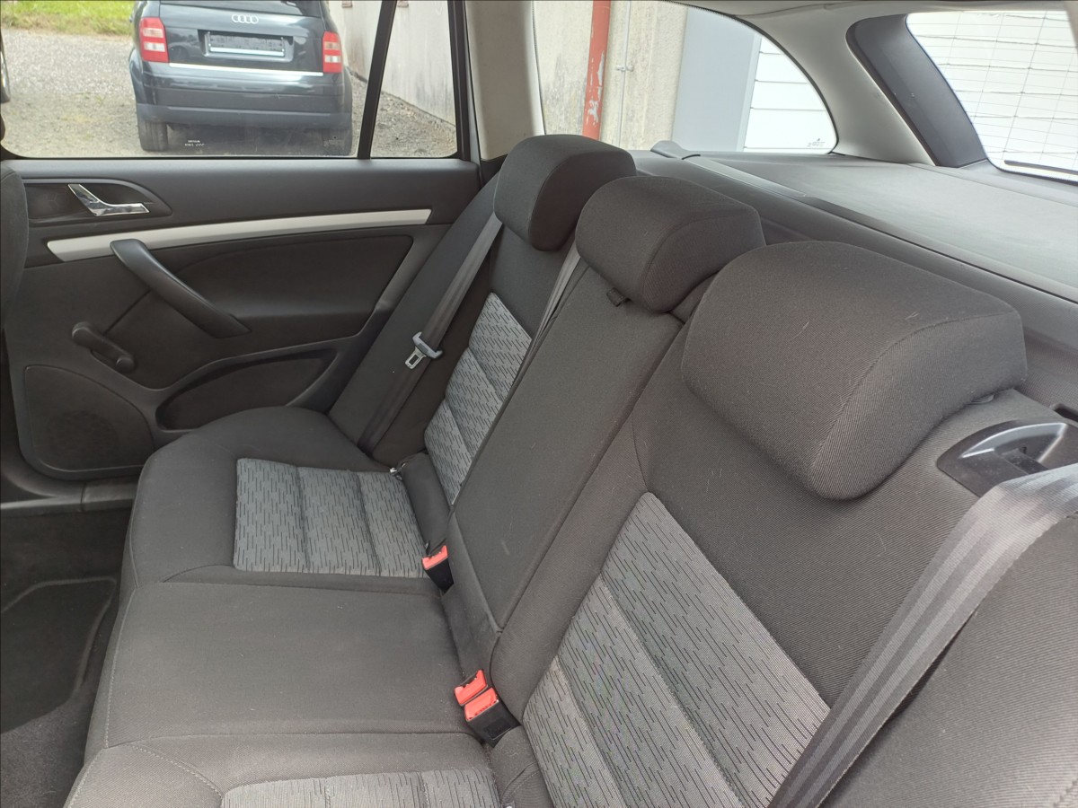 skoda-octavia-1-9-tdi-kombi - 9
