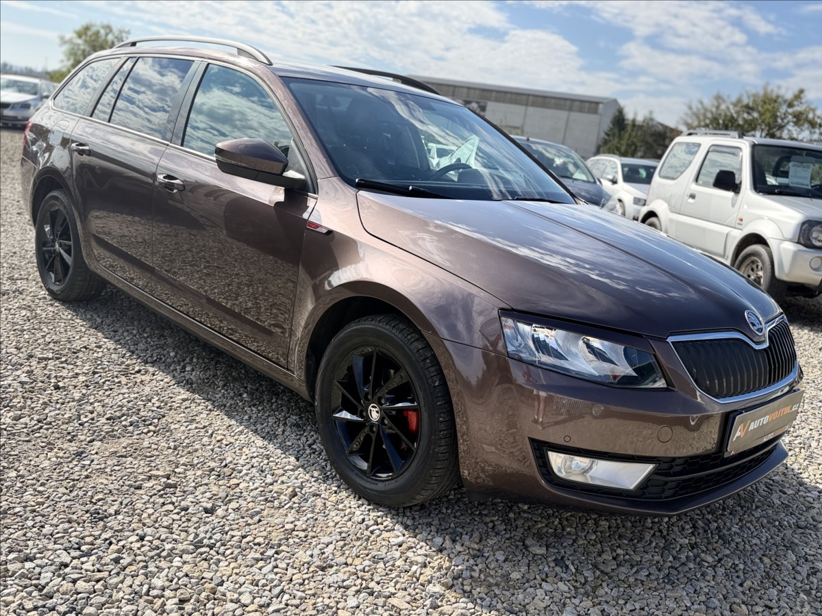 skoda-octavia-tdi-dsg-f1-navi-el-kufr - 2