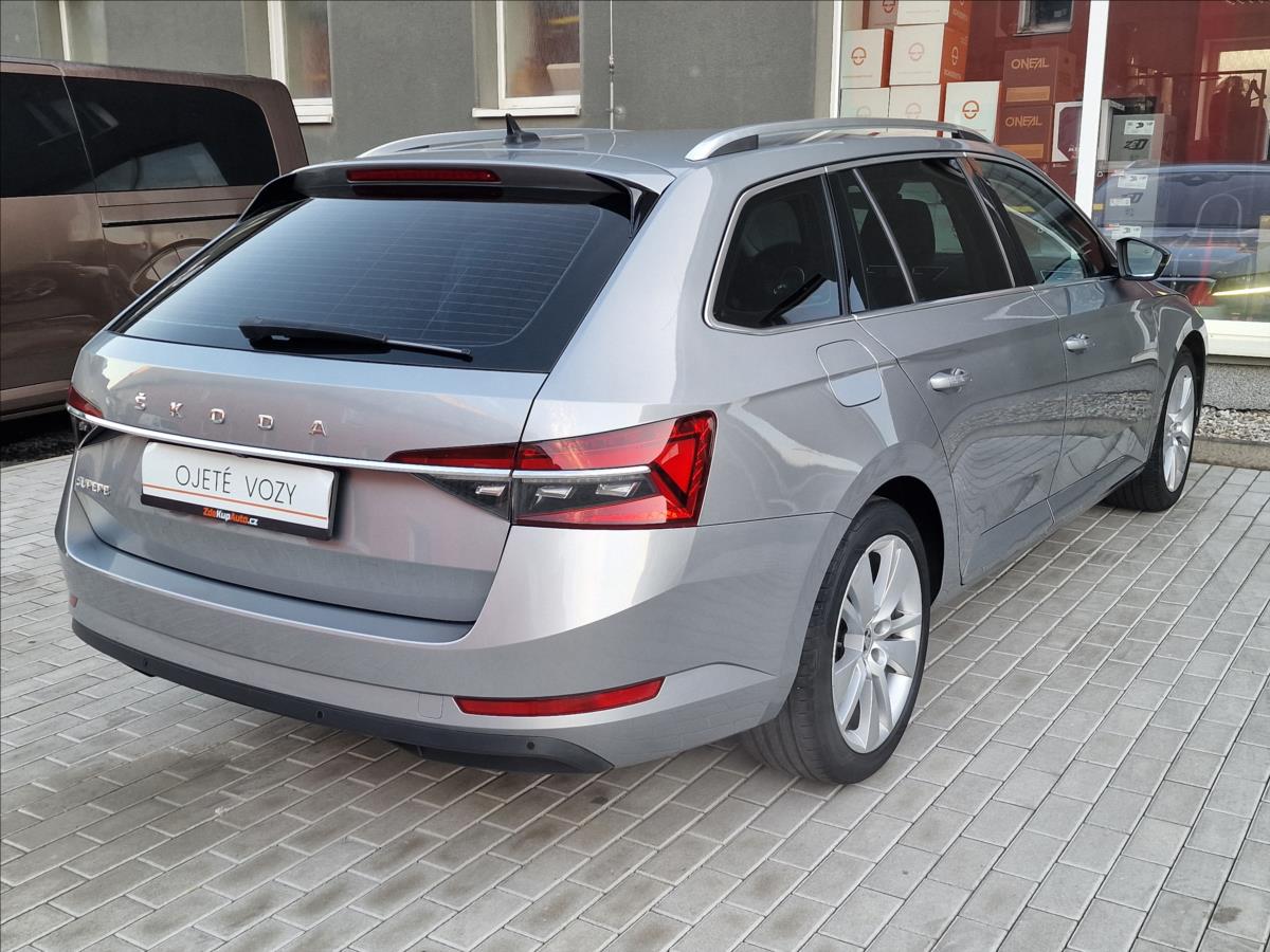 skoda-superb-2-0tdi-110kw-style-combi-1maj - 9