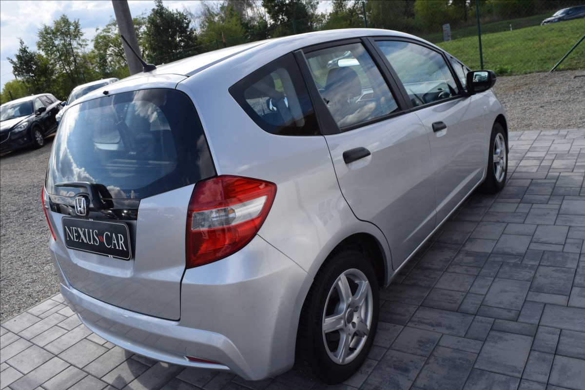 honda-jazz-1-2-i-66kw-alu-klima-nizke-km - 4