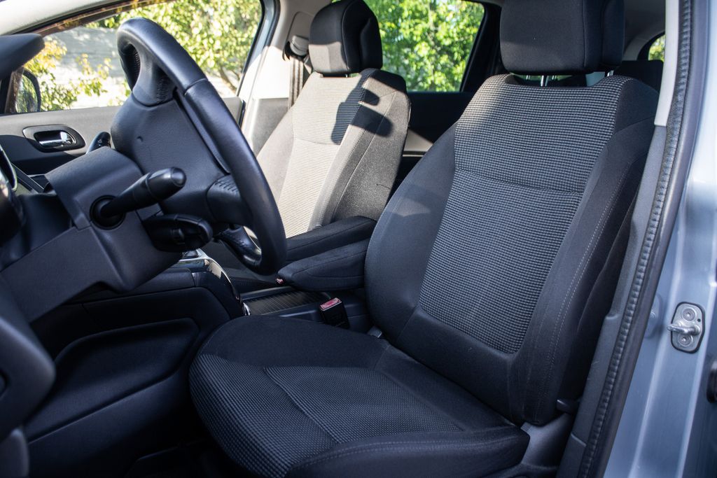 peugeot-5008 - 8